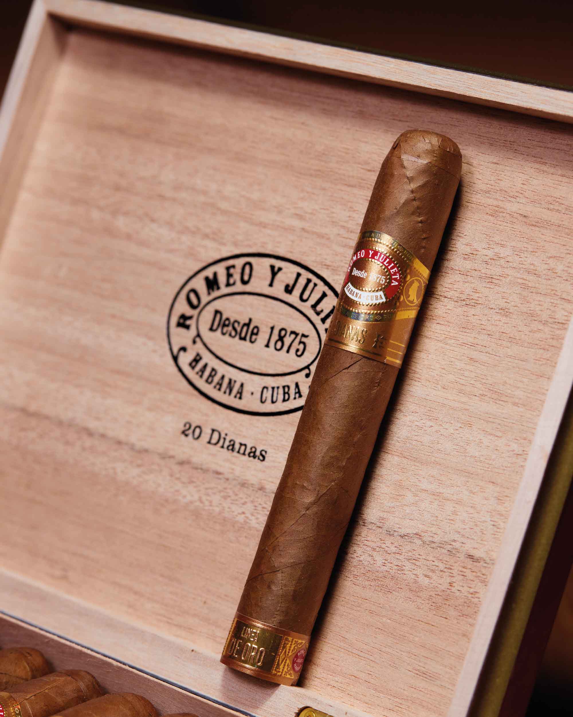 Romeo y Julieta Linea de Oro Dianas - Image 4