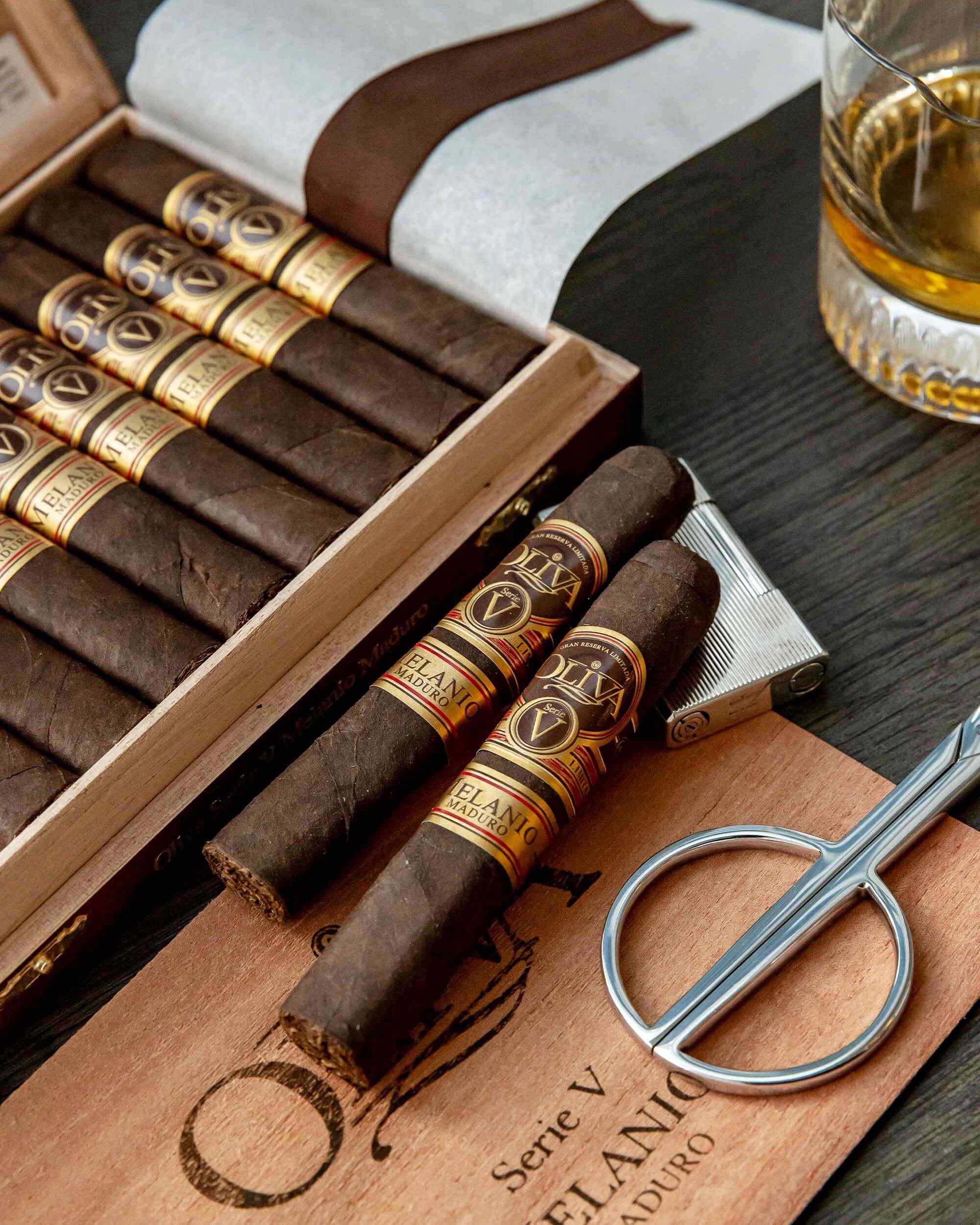 Oliva Serie V Melanio Maduro Robusto - Image 2