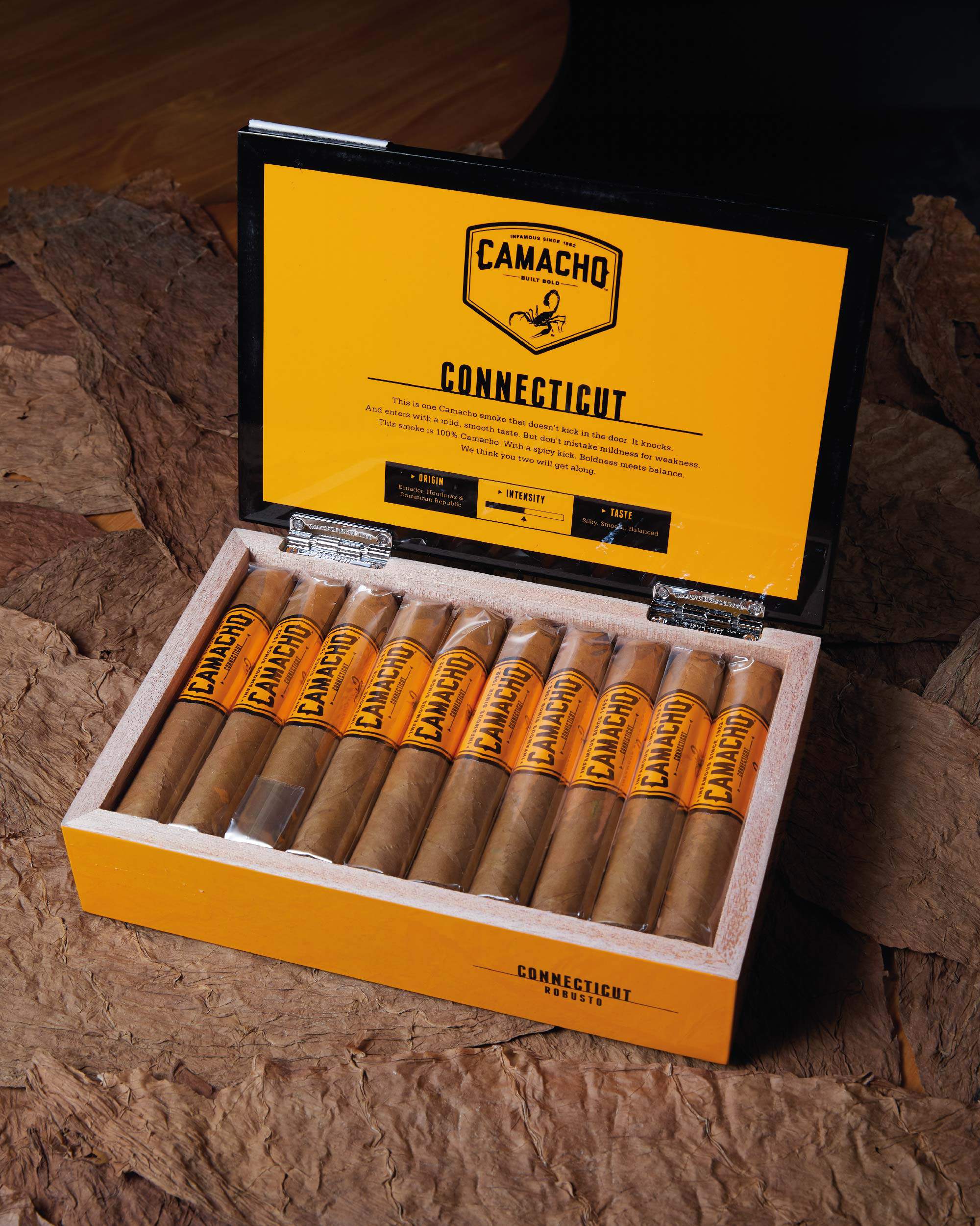 Camacho Connecticut Robusto - Image 2