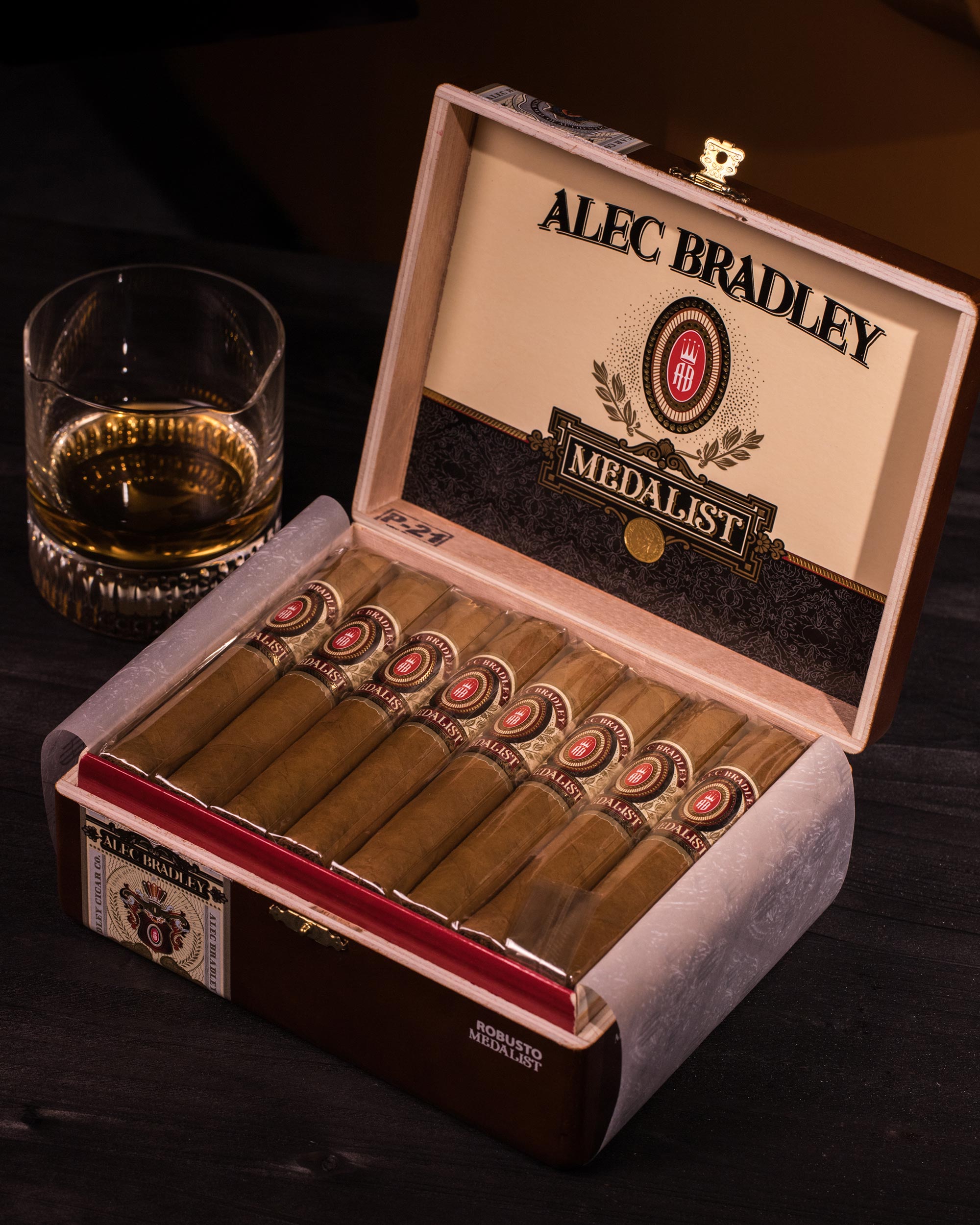 Alec Bradley Medalist Robusto