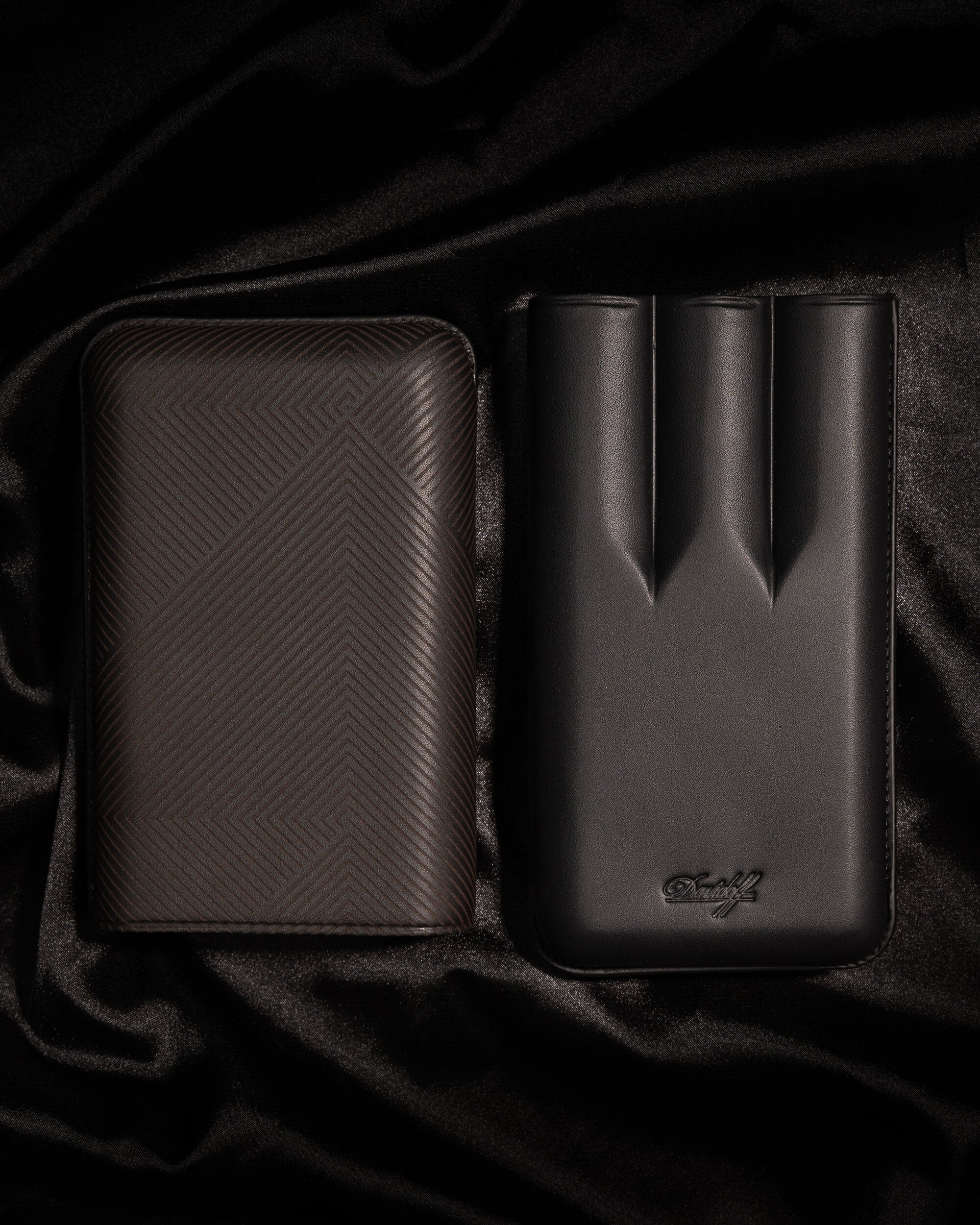 Davidoff Cigar Case Leaf (XL-3 / Black Leather) + 3 Cigars - Image 2