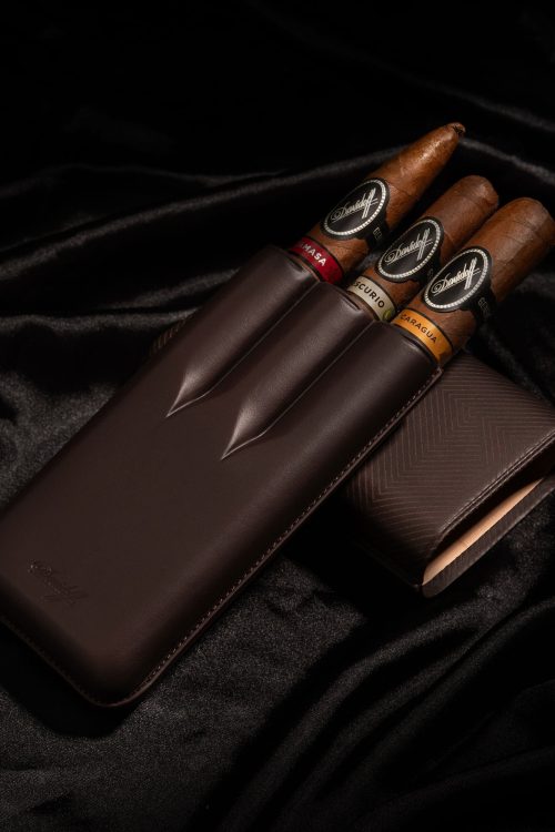 Davidoff Cigar Case Leaf (XL-3 / Brown Leather) + 3 Cigars