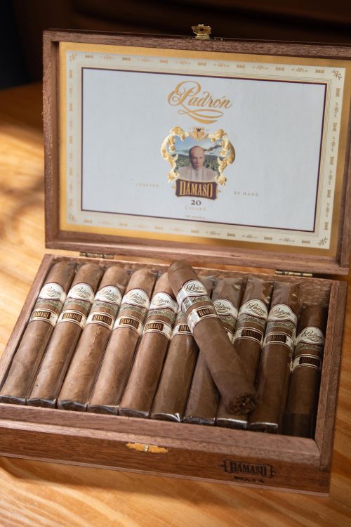 Padrón Dámaso No. 12 – Robusto