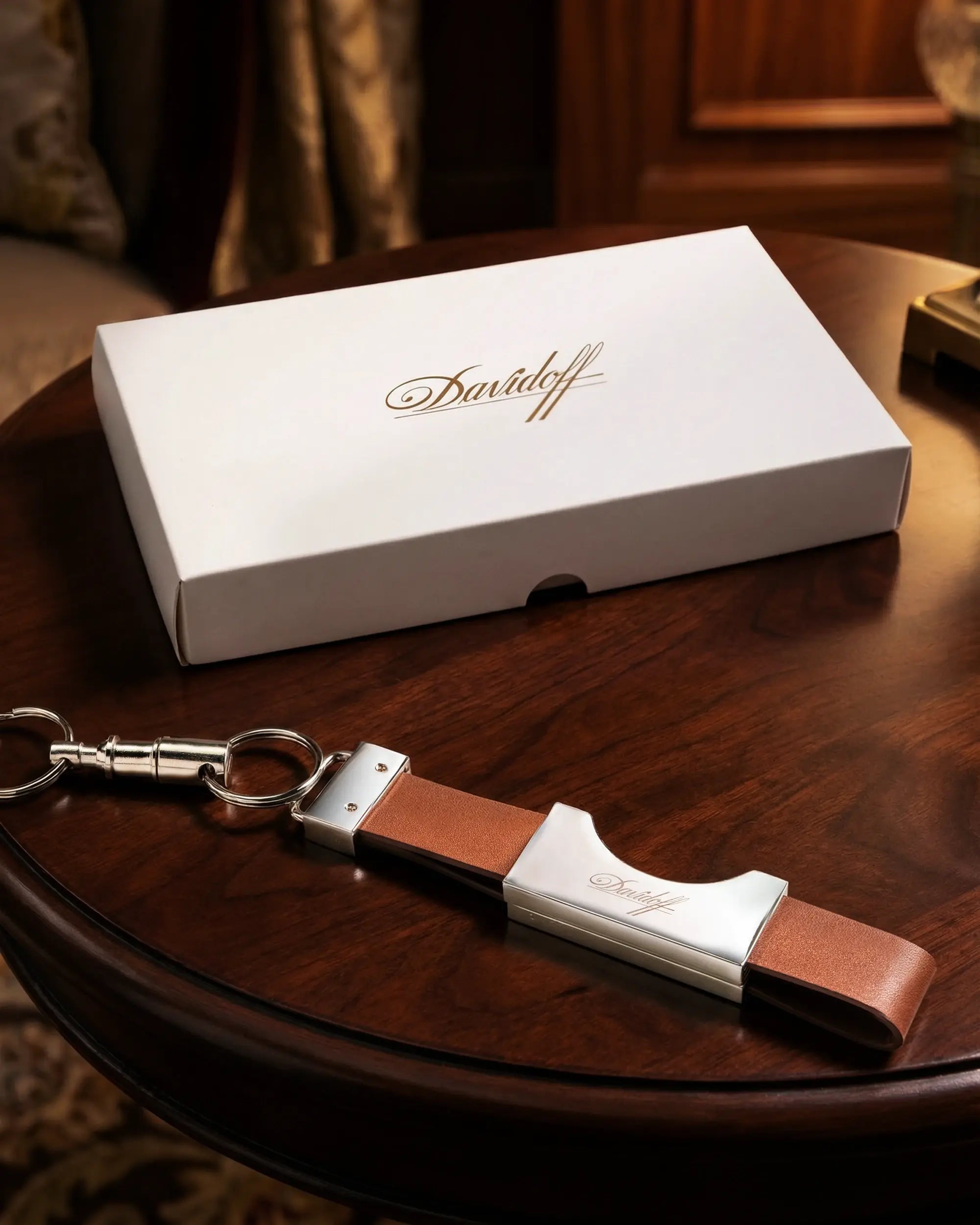 Davidoff «The Difference» Cigar Stand Keychain