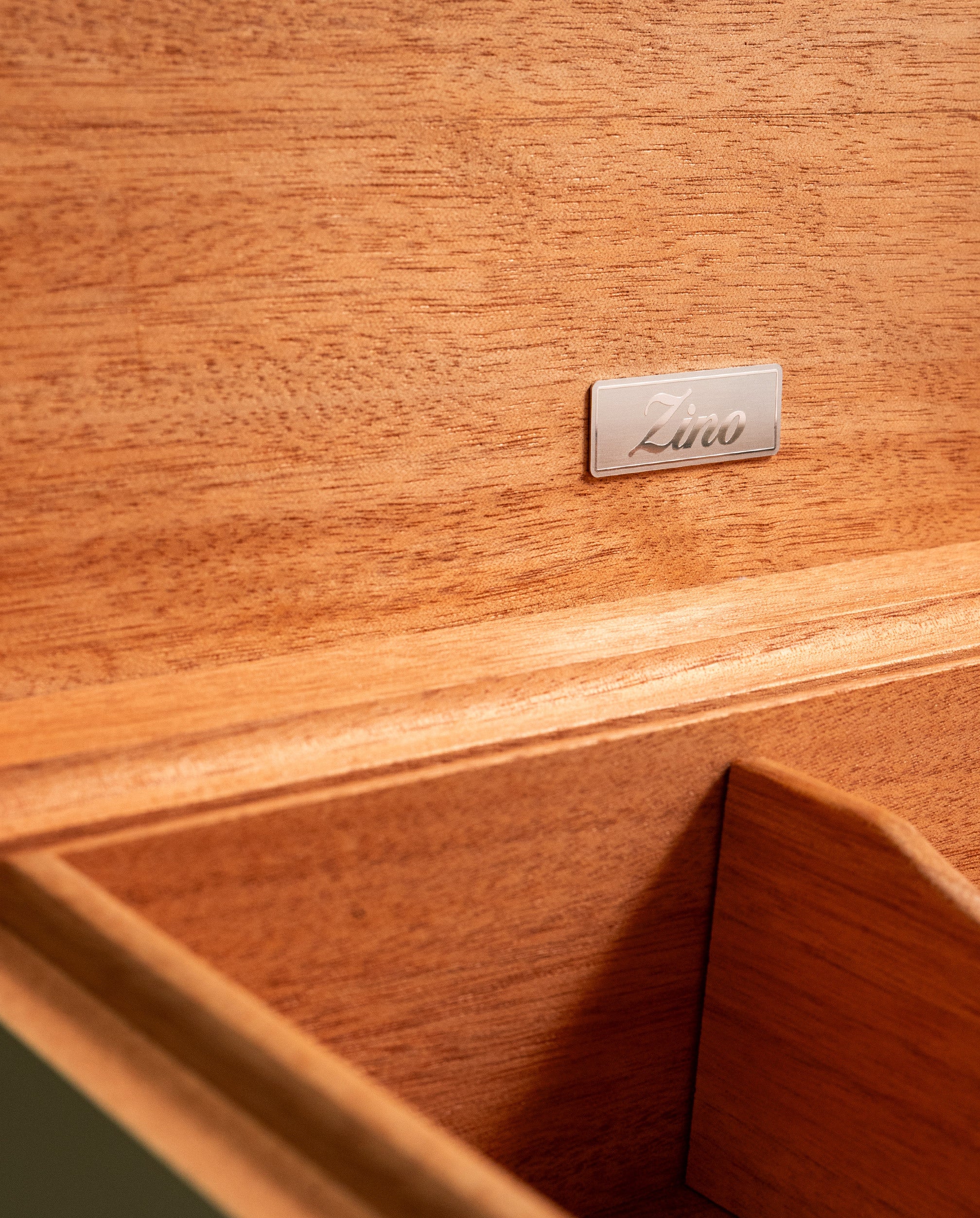 Zino Z-Collection Green Z60 Humidor (60 Cigars) - Image 4