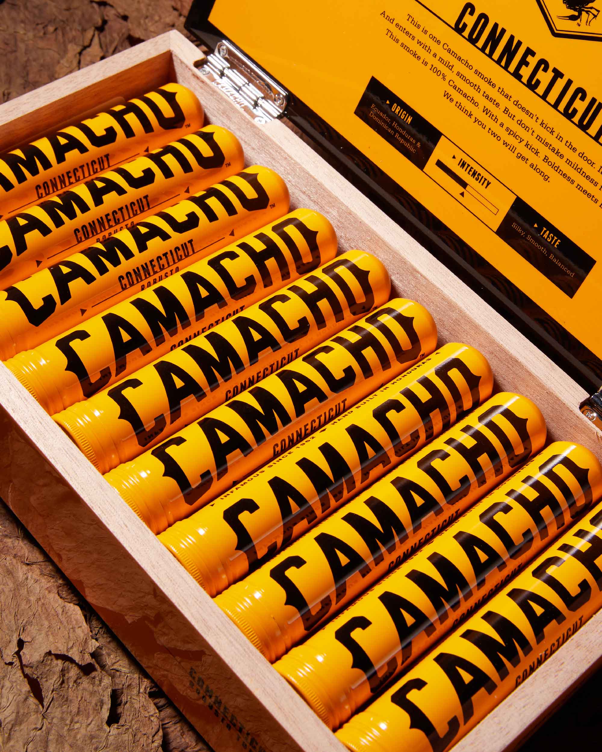 Camacho Connecticut Robusto (Tubos) - Image 7