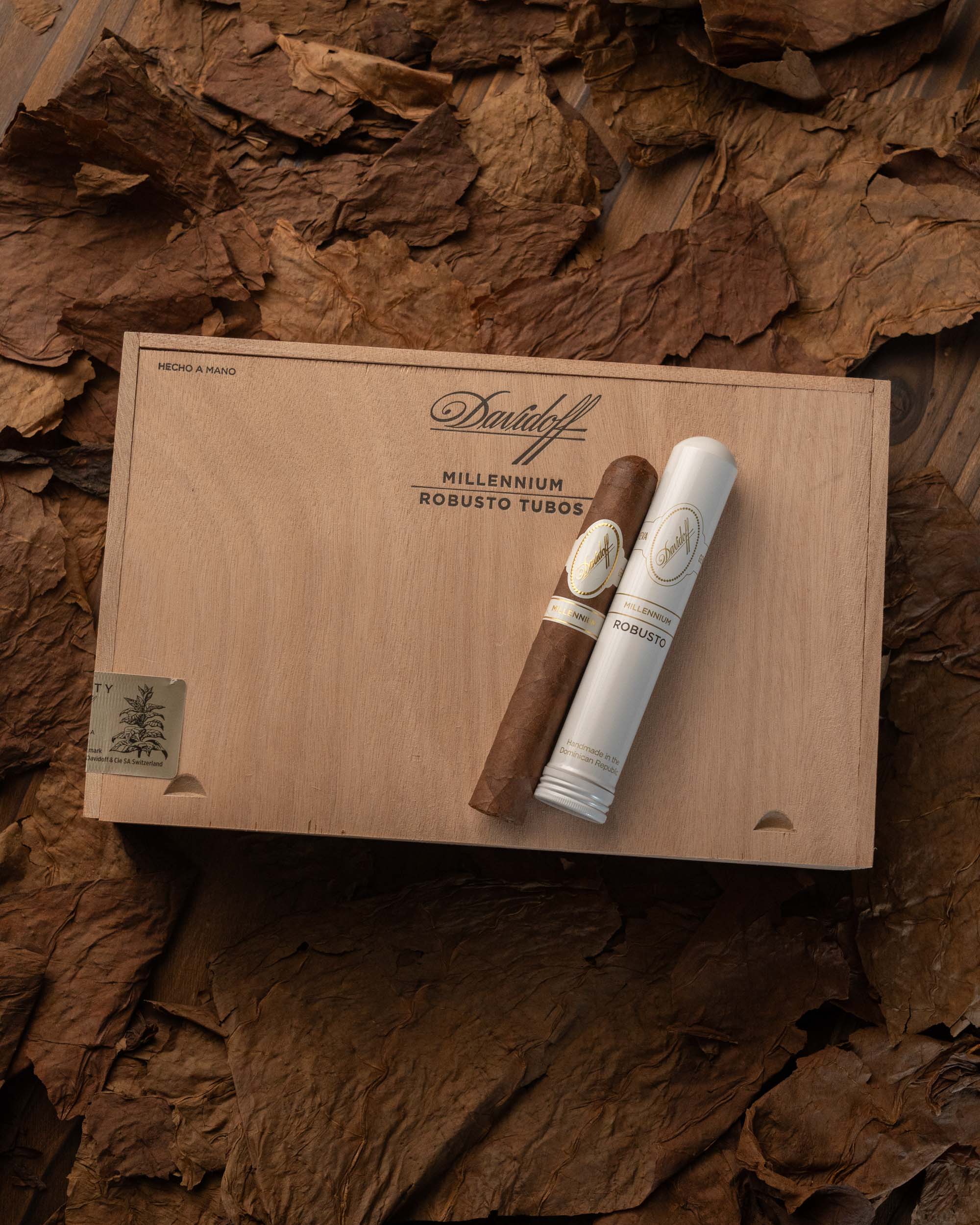 Davidoff Millennium Robusto (Tubos) - Image 2