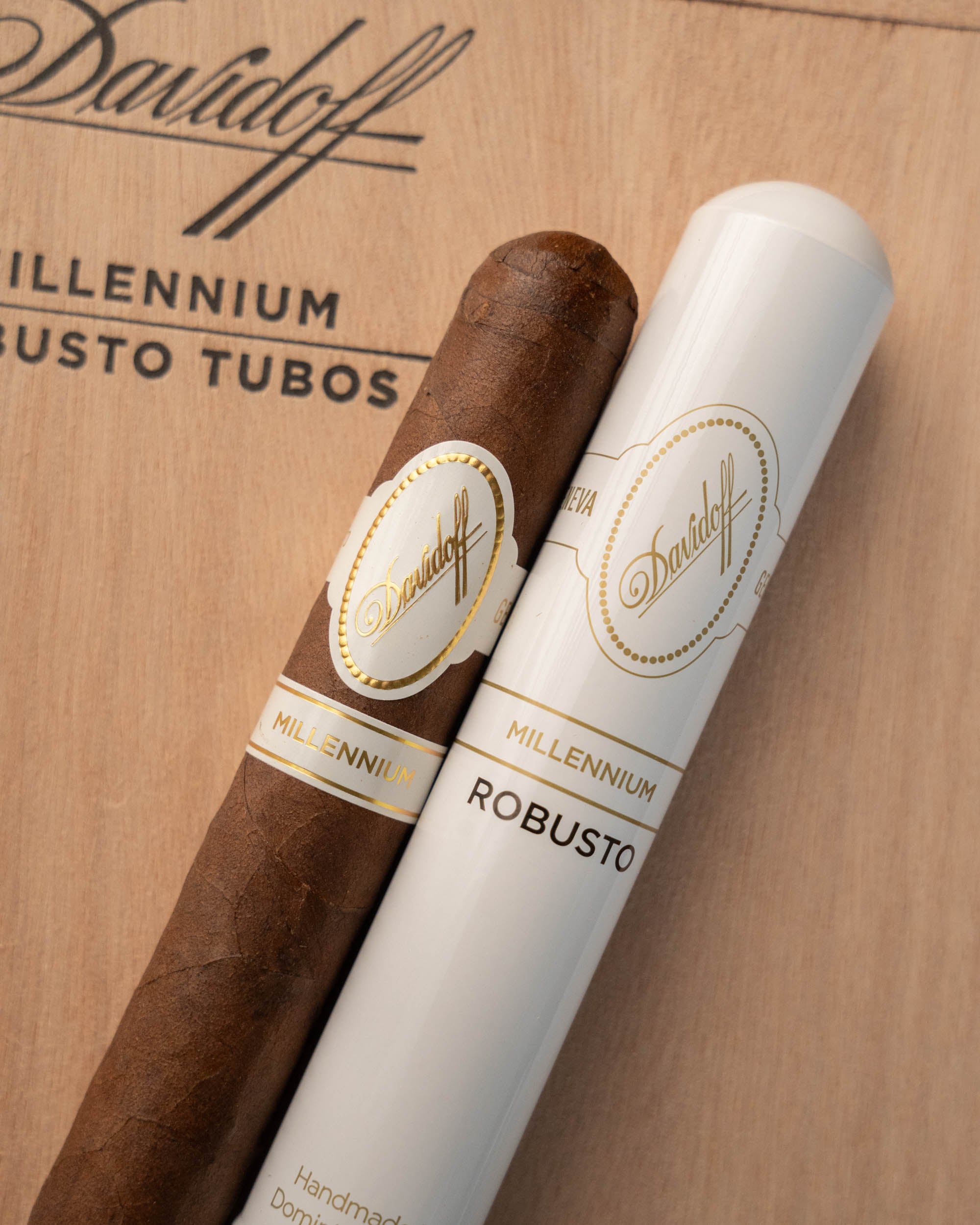 Davidoff Millennium Robusto (Tubos) - Image 3