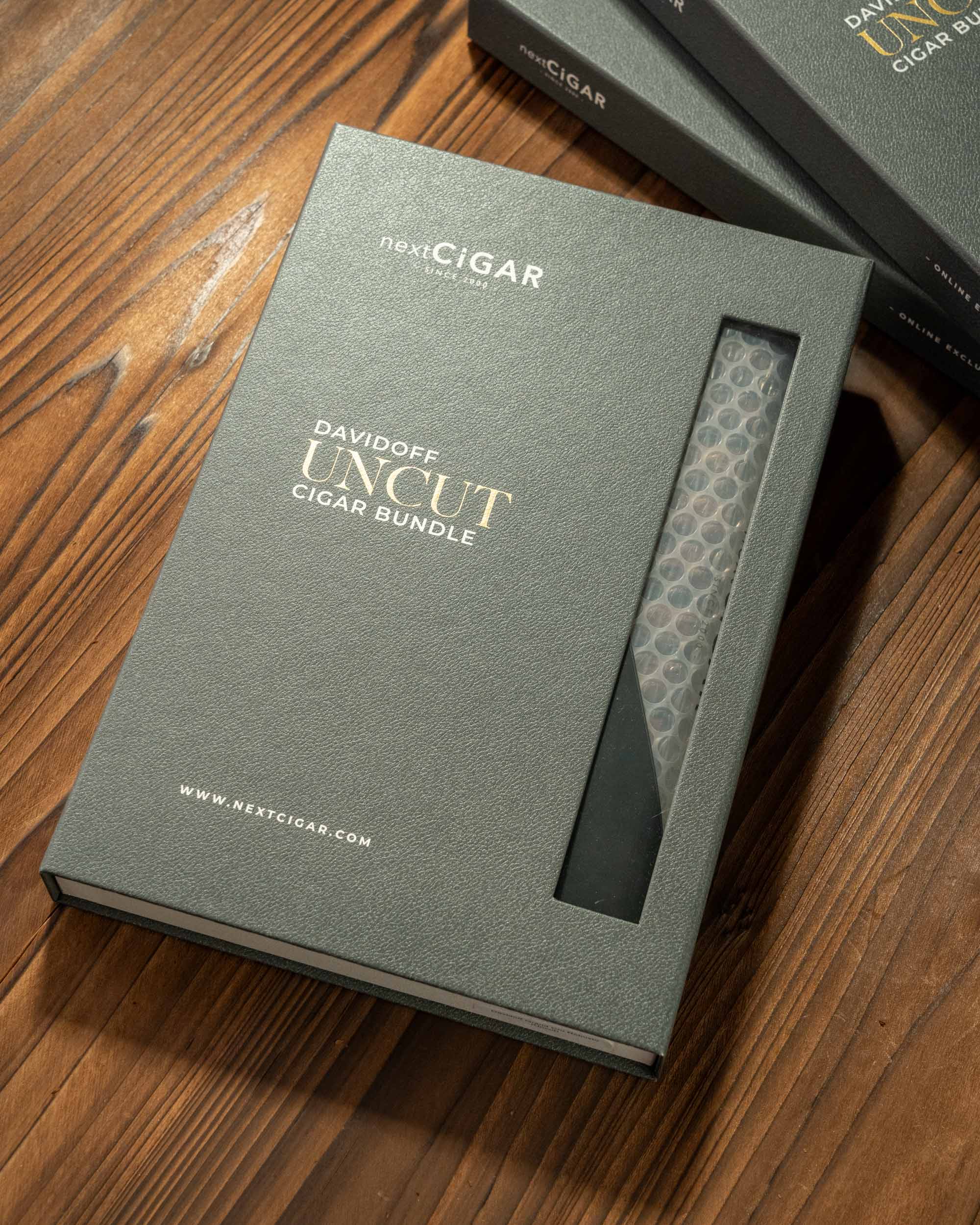 Davidoff Nicaragua Robusto Cigar Bundle (Uncut) - Image 4