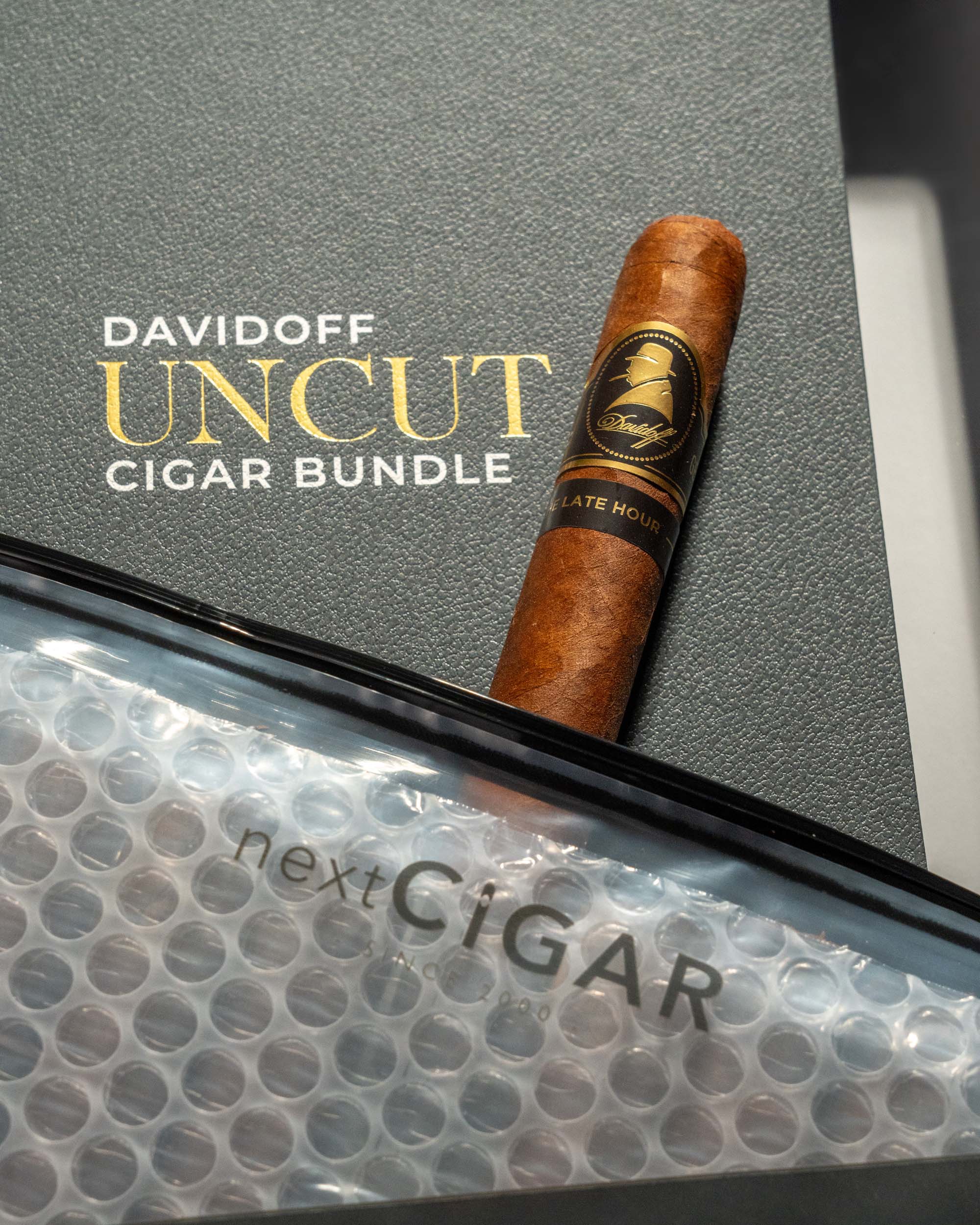 Davidoff Winston Churchill The Late Hour Robusto Cigar Bundle (Uncut) - Image 3