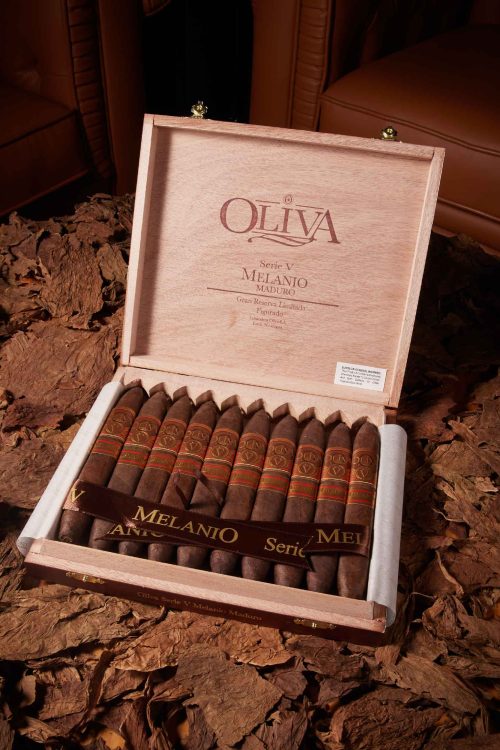 Oliva Serie V Melanio Maduro Figurado