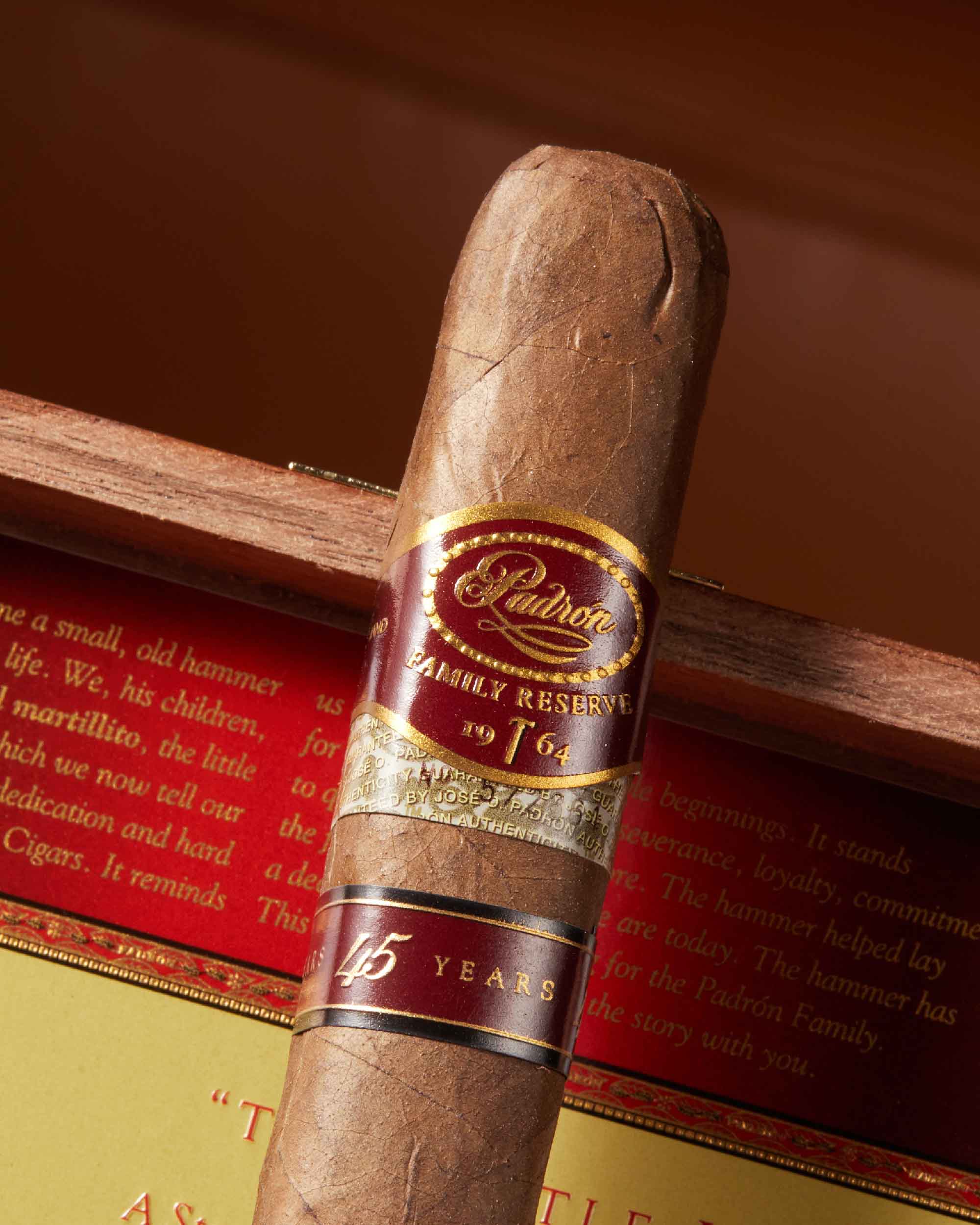 Padrón Family Reserve No. 45 Natural - Image 4