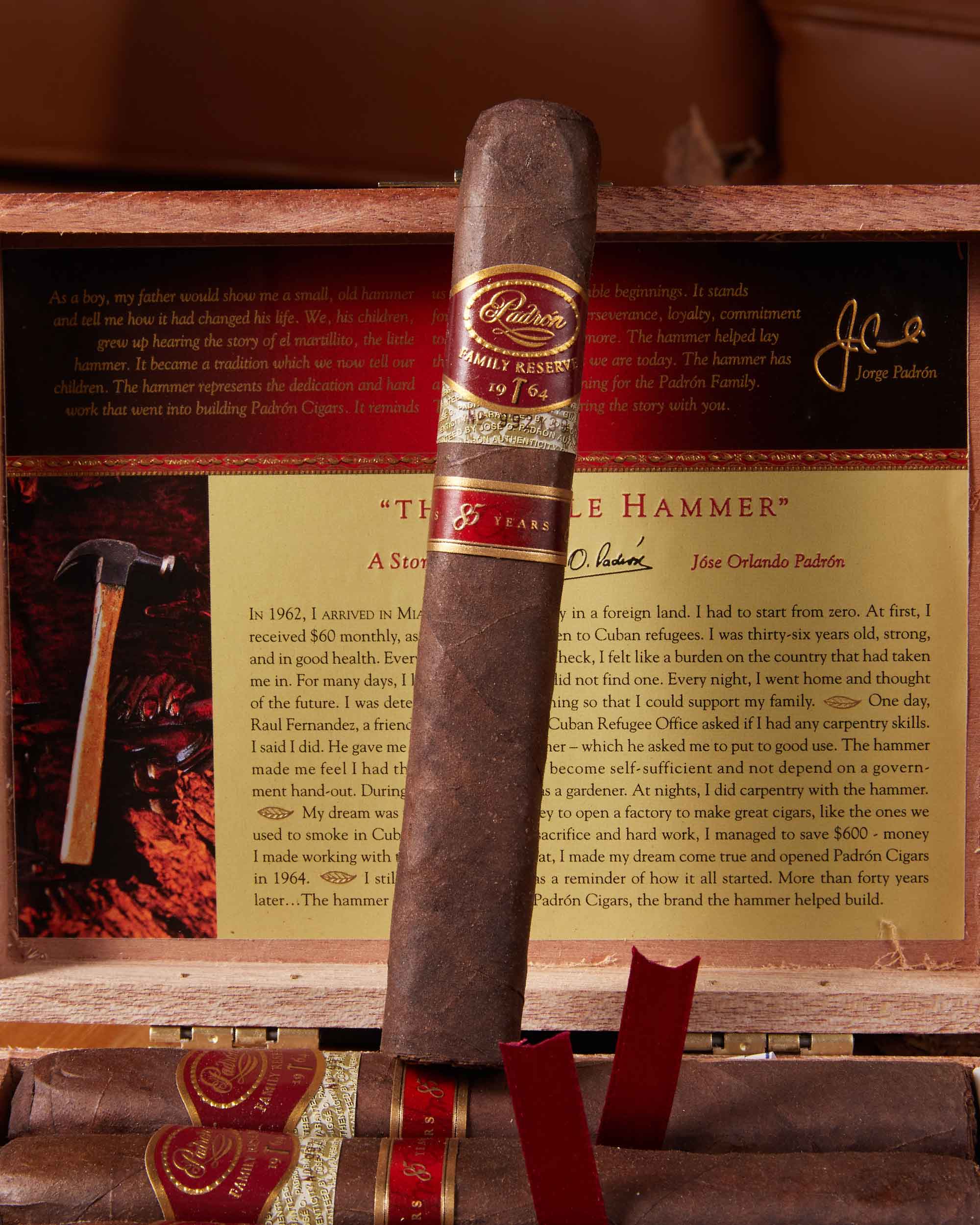 Padrón Family Reserve No. 85 Maduro - Image 4